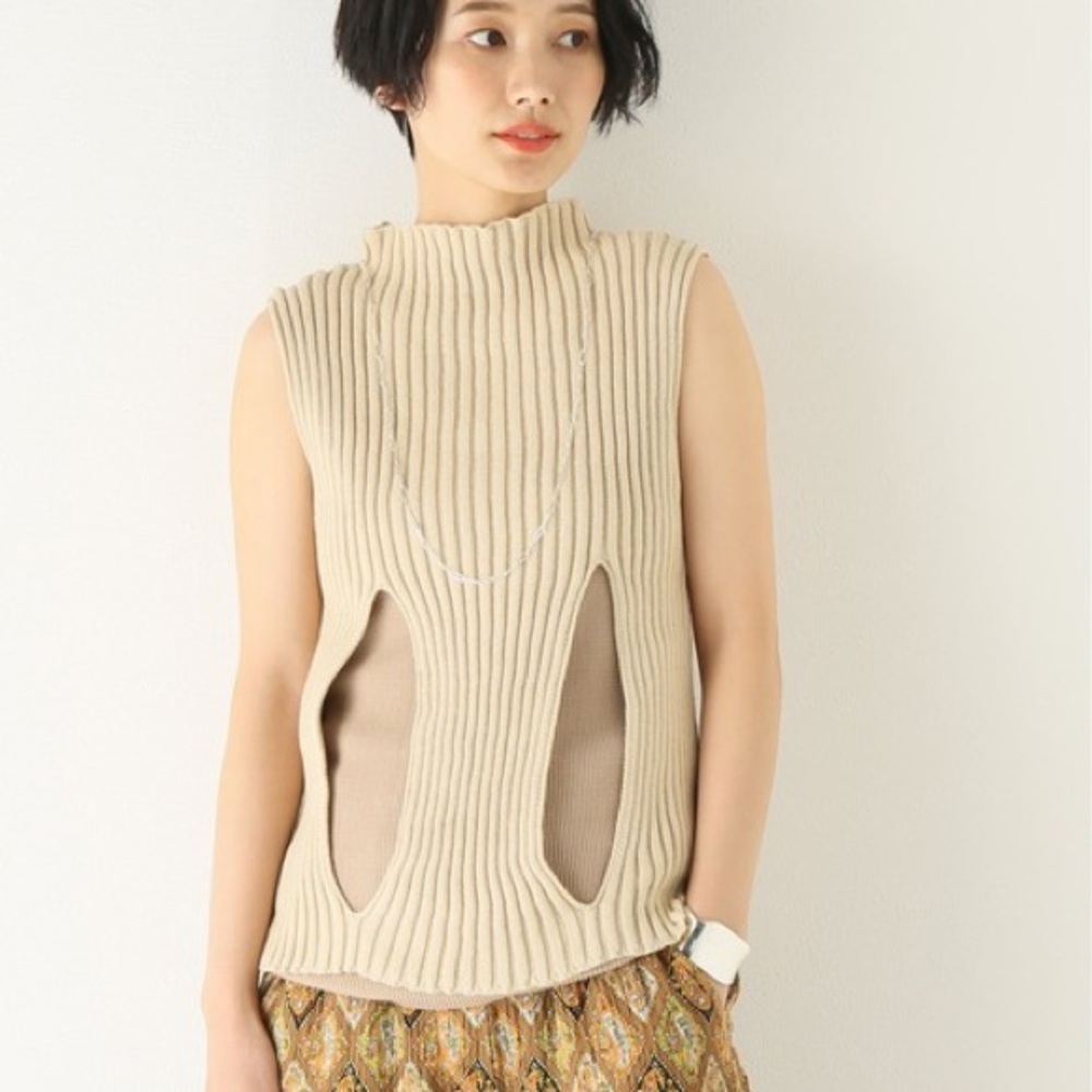 Baserange Cotton Knit Turtleneck Sleeveless Cutout Sweater M/L